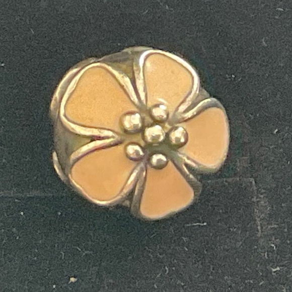 Pandora pink flower clasp - Picture 4 of 5